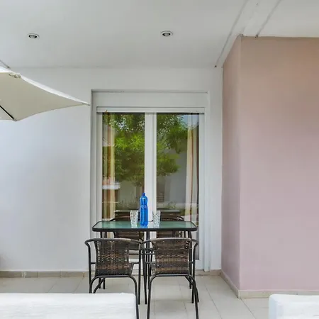 Nikiforos Aparthotel