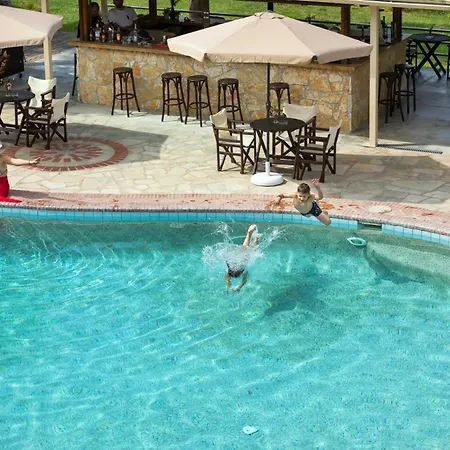 Nikiforos Aparthotel 3*